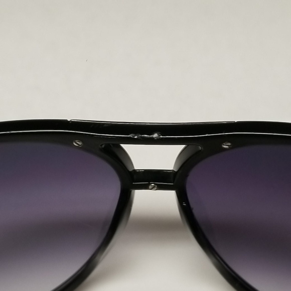 Michael Kors Sunglasses M2471S TAYLOR 001 Black - Picture 6 of 8